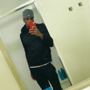 Meet your Posher, Dontae